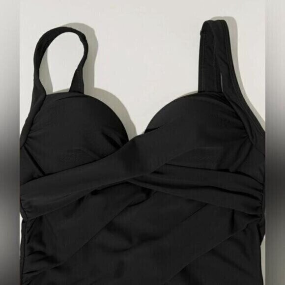 Cupshe Black One Piece Swimsuit Women’s Medium V-Neck Ruched Adjustable Straps - Picture 4 of 8